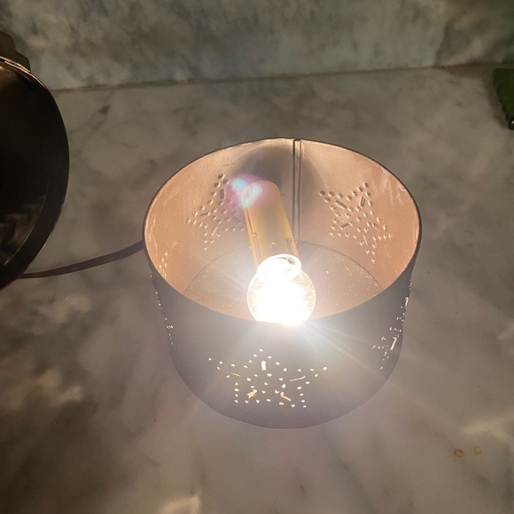 Tin Star Pattern Electric Wax Warmer - Picture 4 of 4